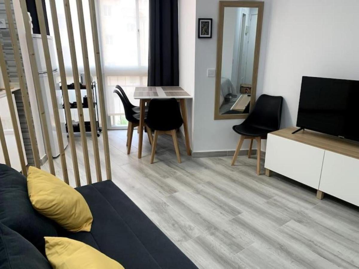 Precioso Estudio Frente Al Mar Con Piscina Benalmádena Dış mekan fotoğraf